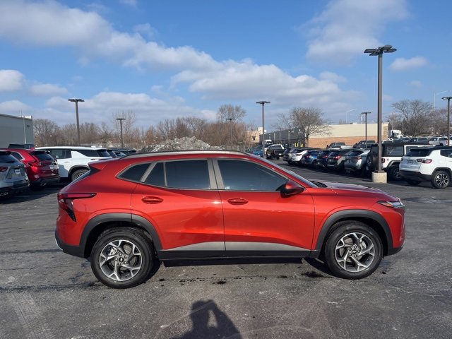Certified 2024 Chevrolet Trax LT w/ Driver Confidence Package image 7