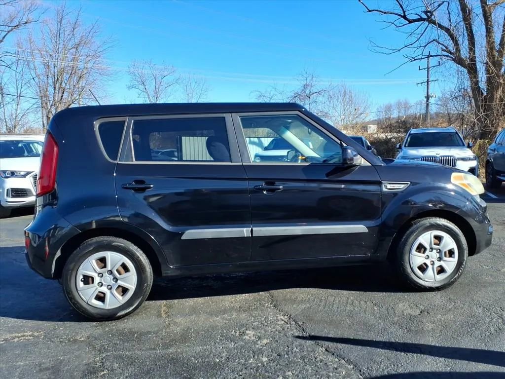 Used 2013 Kia Soul image 2