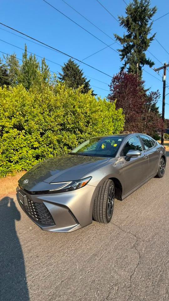 Used 2025 Toyota Camry XLE FWD image 16