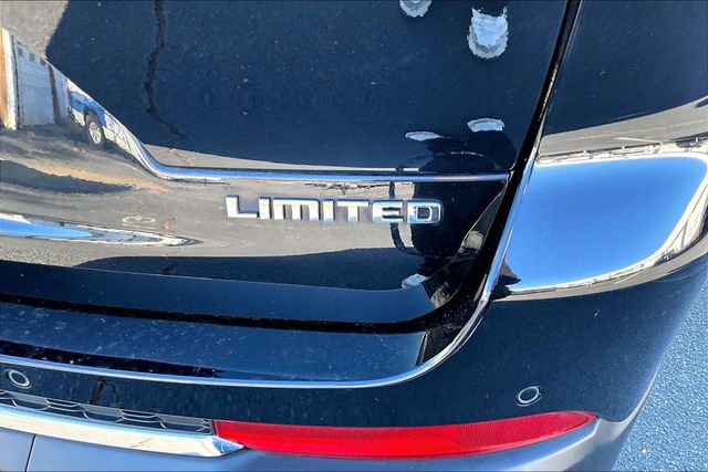 Used 2022 Jeep Grand Cherokee L Limited w/ Luxury Tech Group II image 24