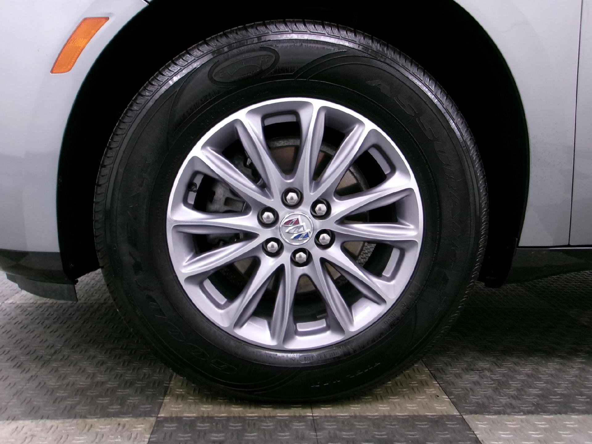 Certified 2024 Buick Enclave Premium image 17