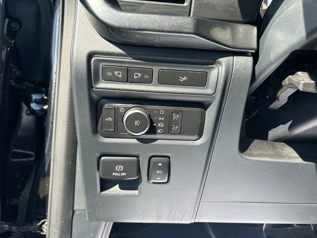 Certified 2022 Ford F150 XLT w/ Equipment Group 302A High image 23