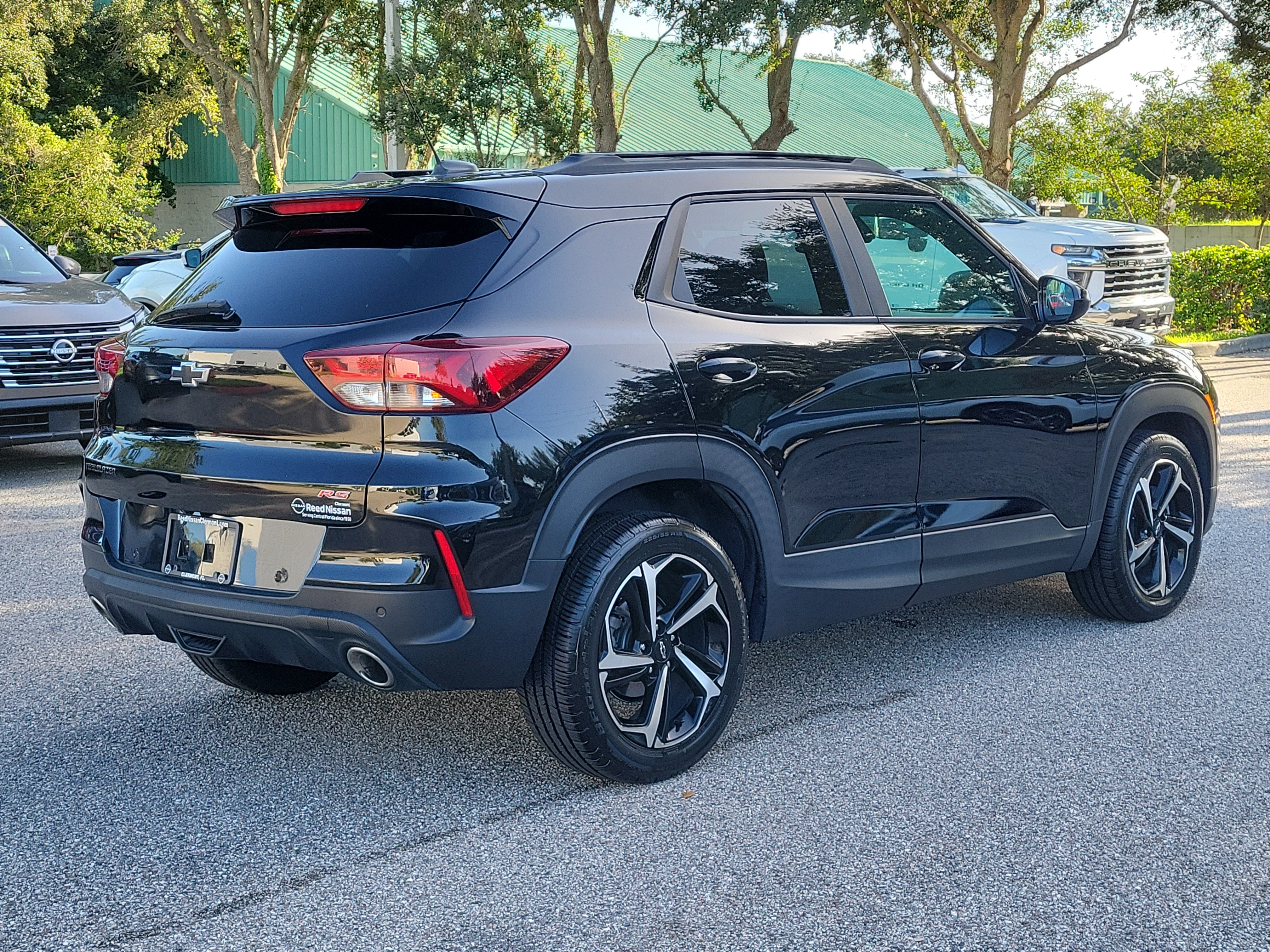 Used 2023 Chevrolet TrailBlazer RS w/ Sun and Liftgate Package FWD image 5