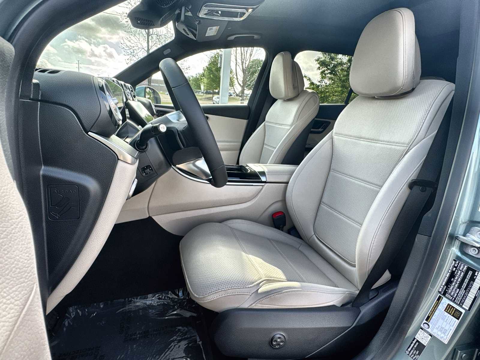 New 2026 Mercedes-Benz GLC 300 image 3