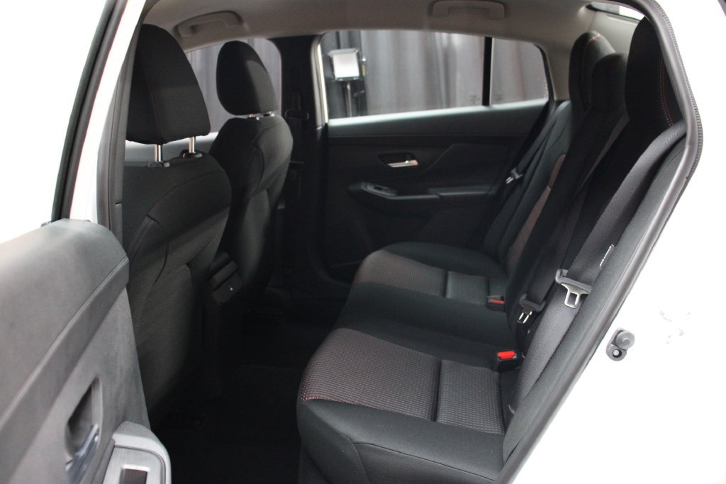 New 2027 Nissan Sentra SR w/ Floor Mat Package FWD image 16