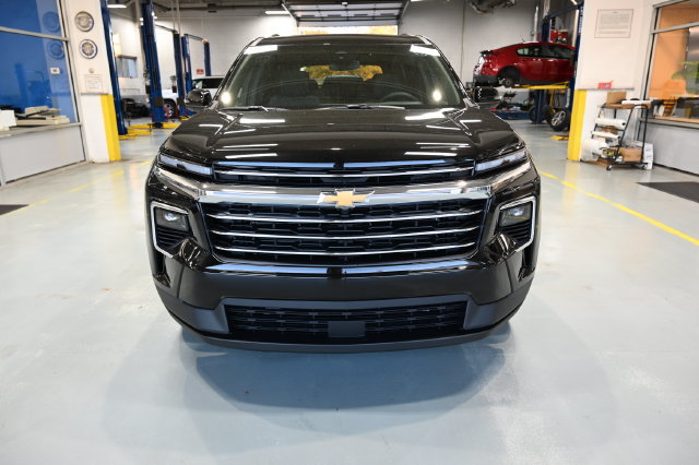 New 2027 Chevrolet Traverse LT w/ LPO, Floor Liner Package FWD image 2
