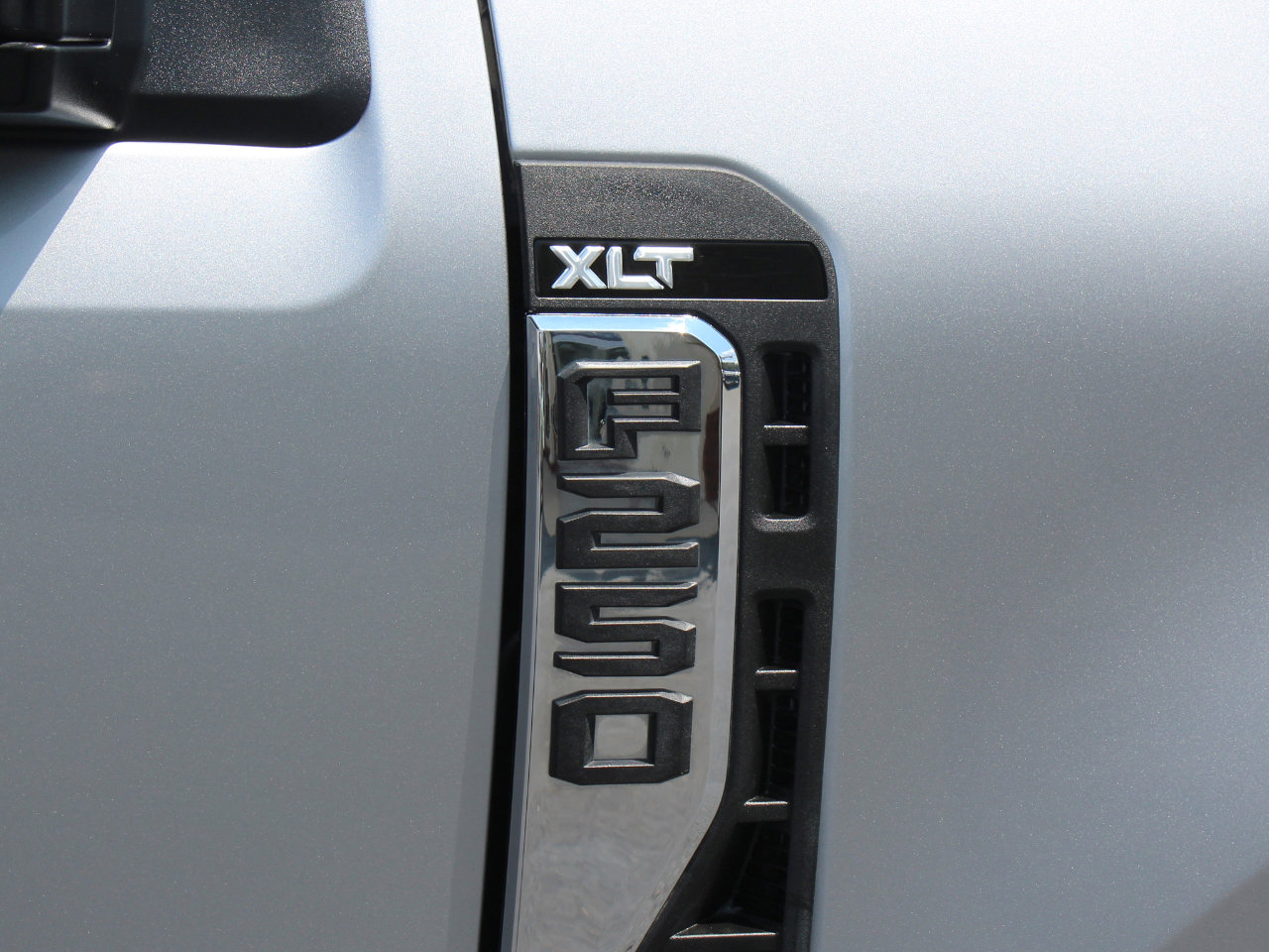 Used 2024 Ford F250 XLT image 38