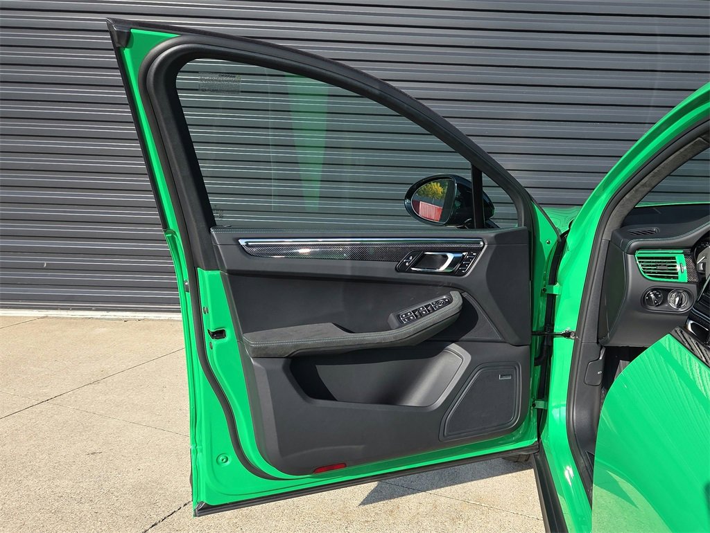 New 2026 Porsche Macan GTS image 6