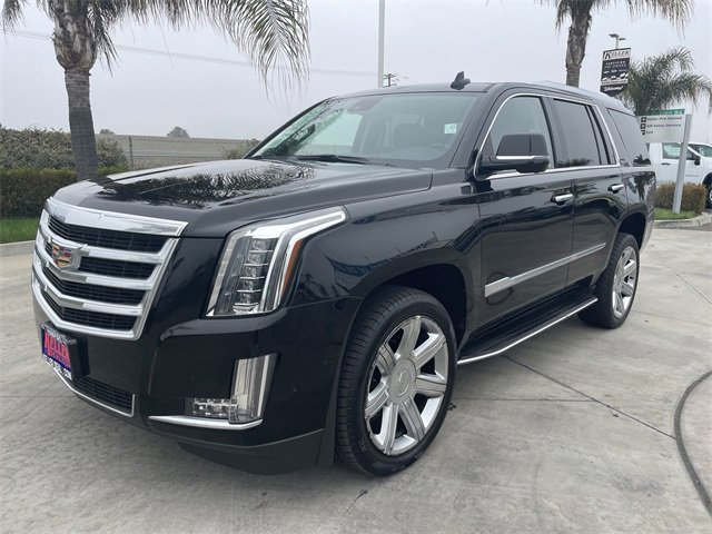 Used 2020 Cadillac Escalade Luxury image 1