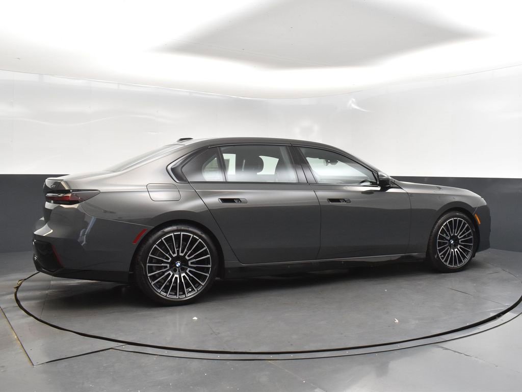 New 2026 BMW 740i w/ Executive Package image 8