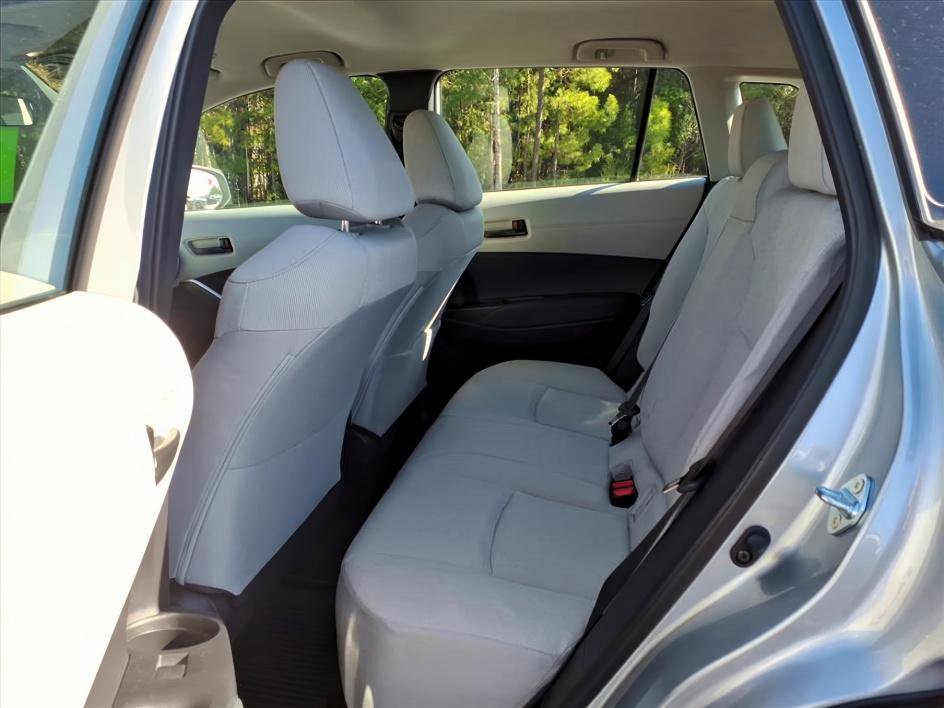 Used 2026 Toyota Corolla Cross L image 10