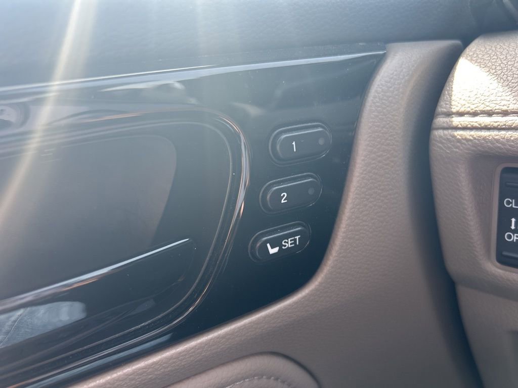 Used 2023 Honda Odyssey Touring image 12