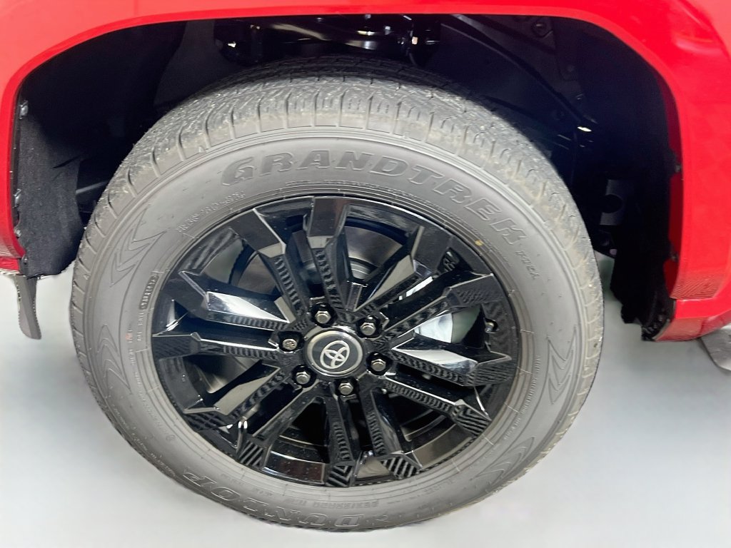 New 2026 Toyota 4Runner Platinum AWD/4WD image 11