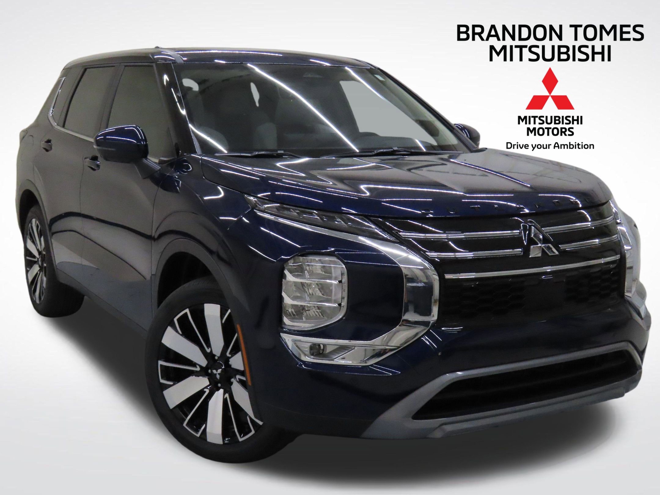 New 2025 Mitsubishi Outlander SE video 1