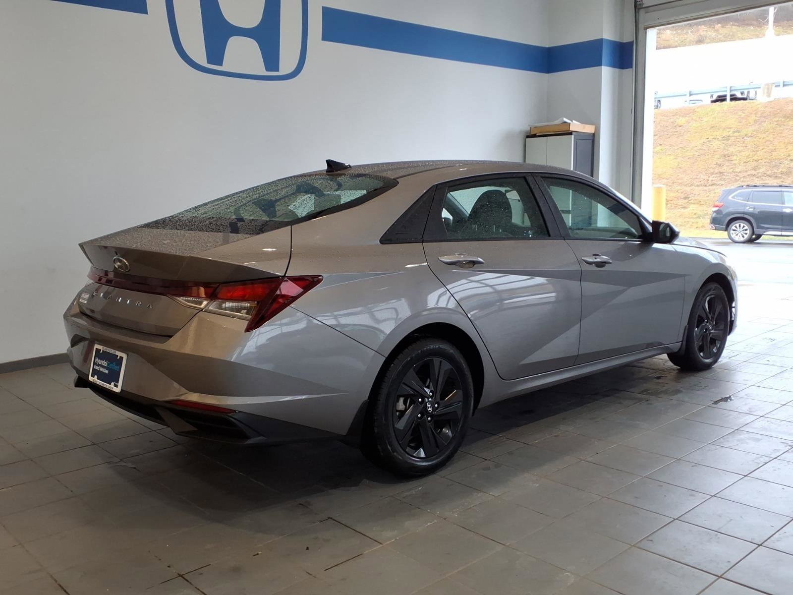 Certified 2023 Hyundai Elantra SEL image 4