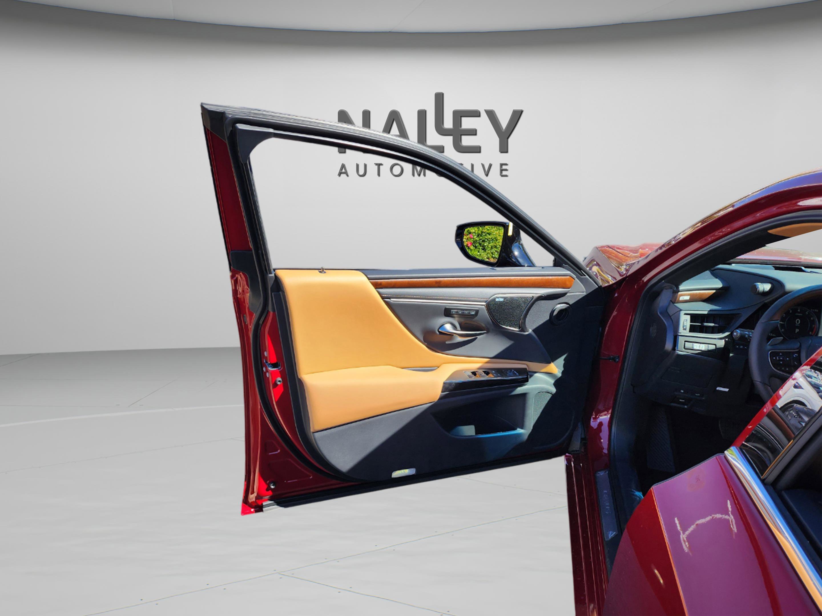 New 2025 Lexus ES 350 Ultra Luxury image 13