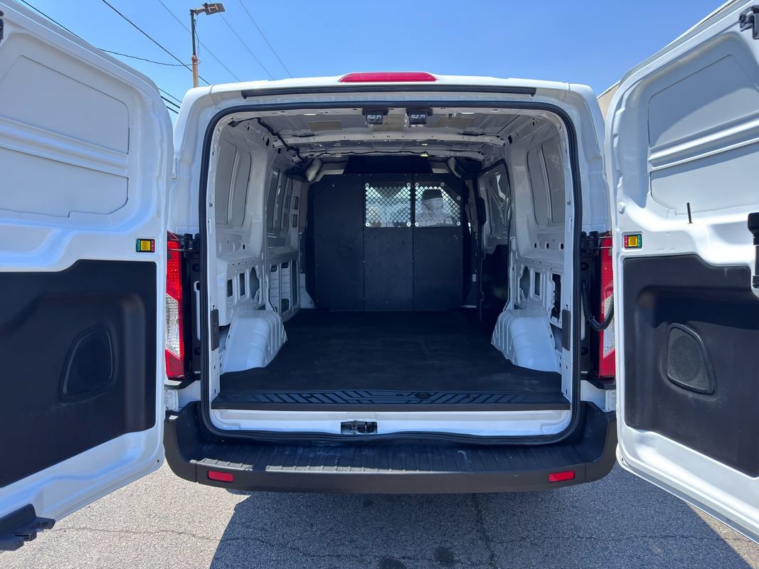 Used 2024 Ford Transit 150 Low Roof AWD image 34
