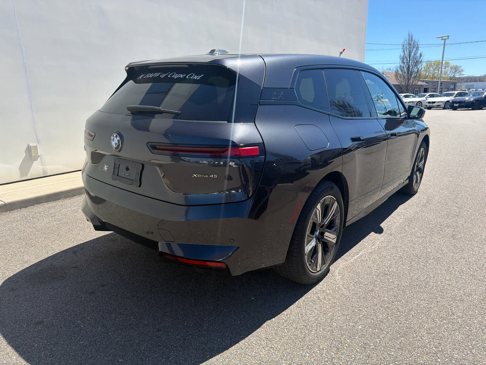Used 2026 BMW iX xDrive45 w/ Premium Package AWD/4WD image 7