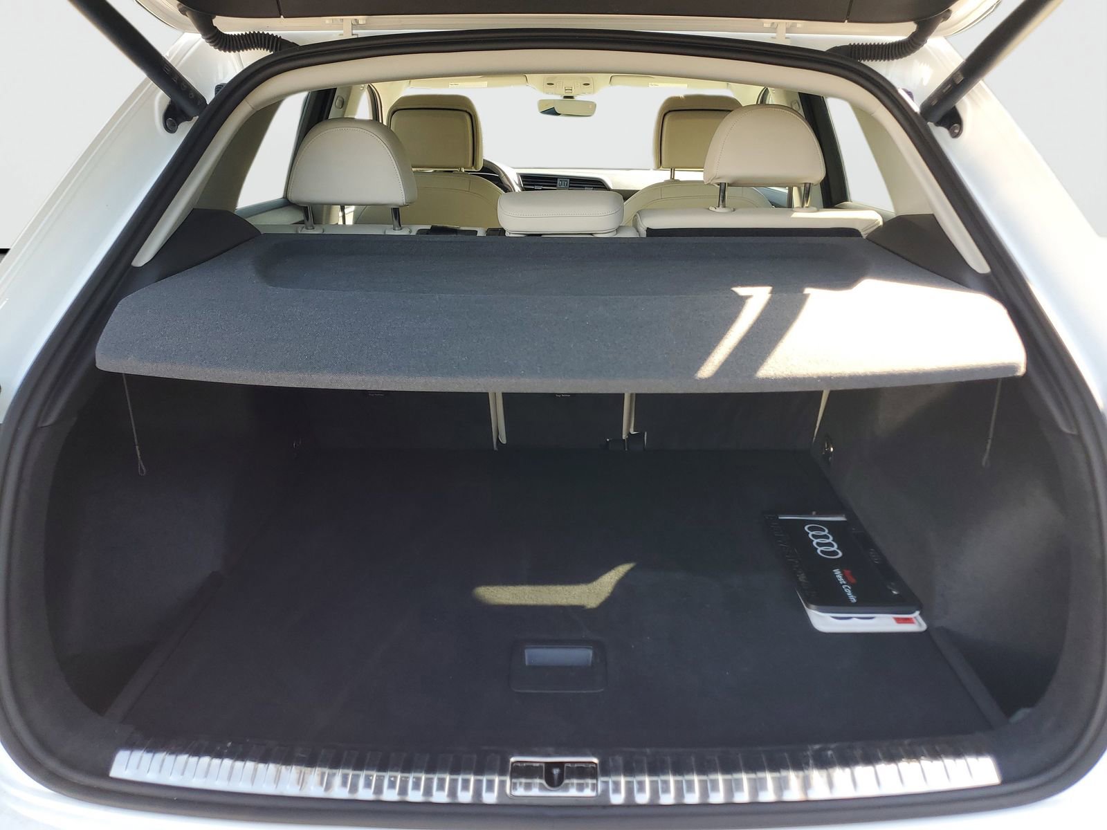 Used 2023 Audi Q3 2.0T Premium Plus w/ Premium Plus Package image 9