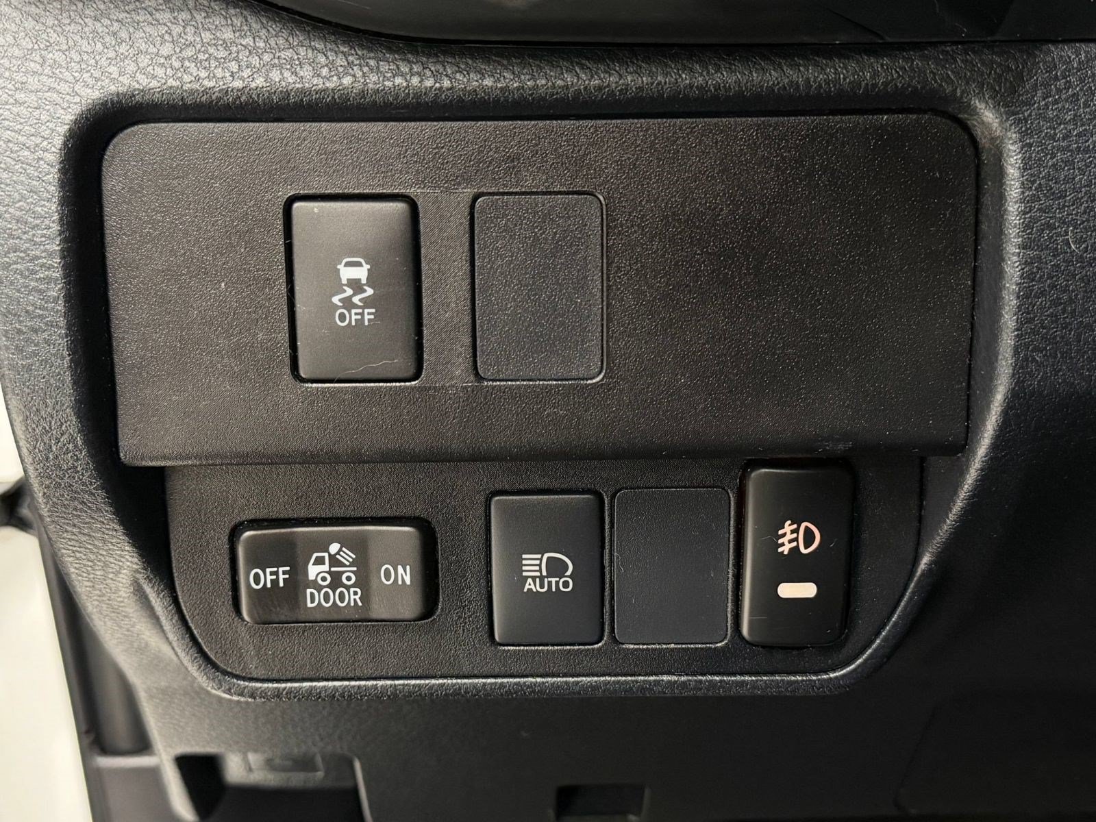 Used 2023 Toyota Tacoma SR AWD/4WD image 28