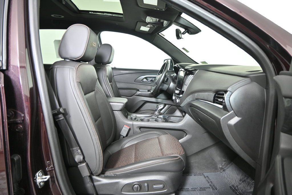 Used 2023 Chevrolet Traverse High Country w/ LPO, Floor Liner Package AWD/4WD image 13