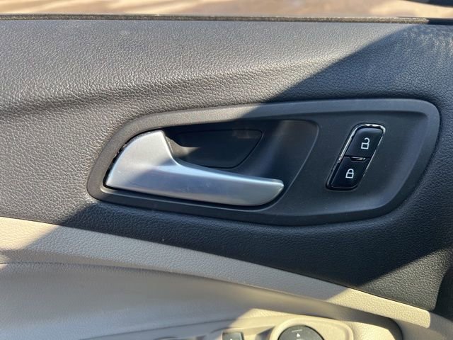 Used 2013 Ford Escape SE w/ Class II Trailer Tow Pkg image 21