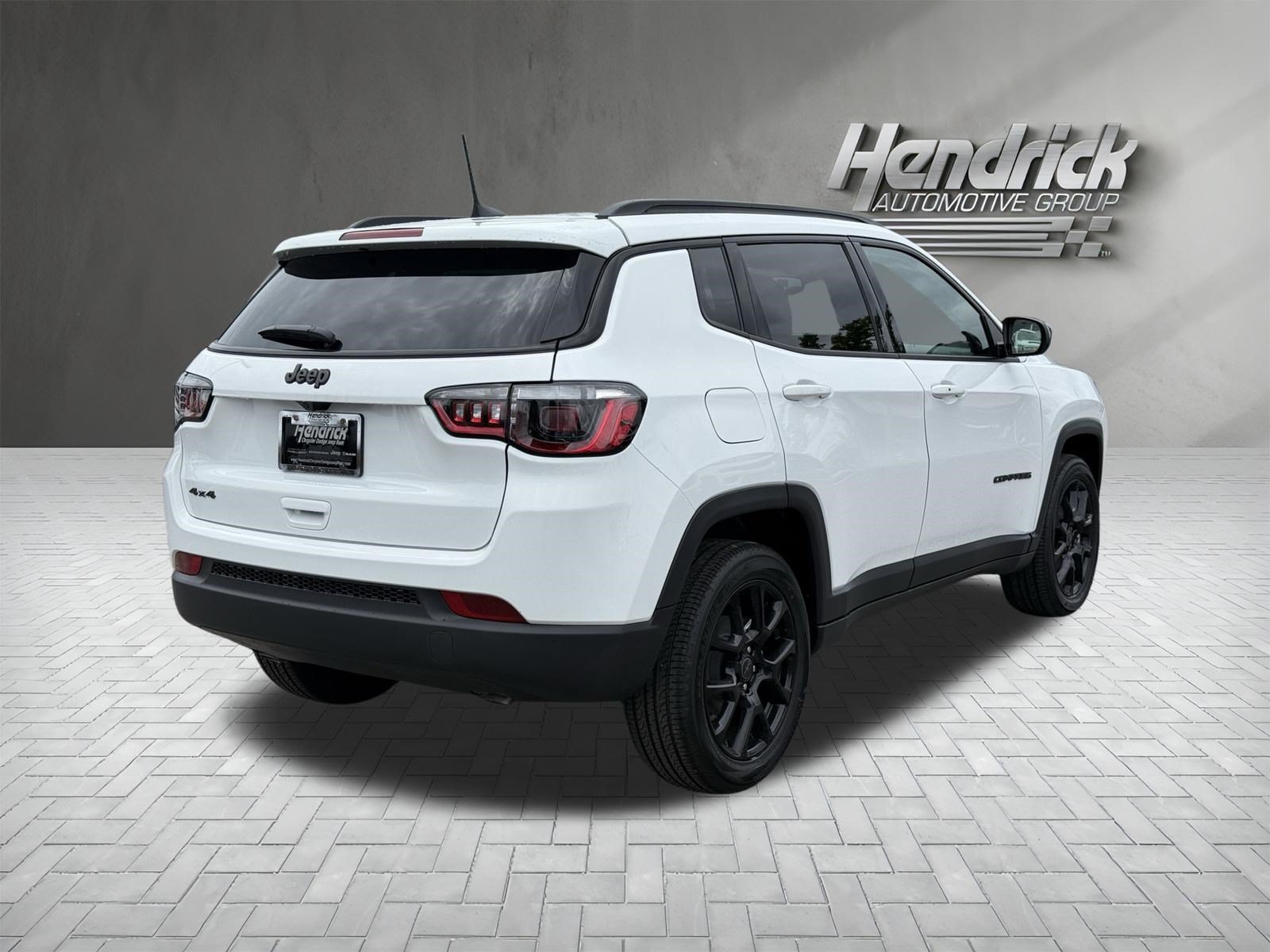 New 2026 Jeep Compass Latitude AWD/4WD image 10