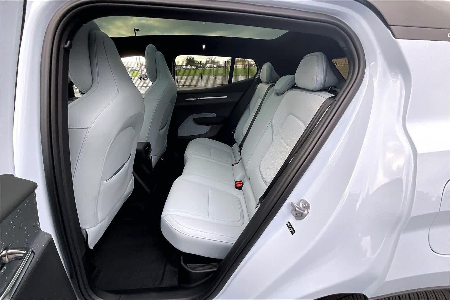 Used 2025 Volvo EX30 Ultra RWD image 29