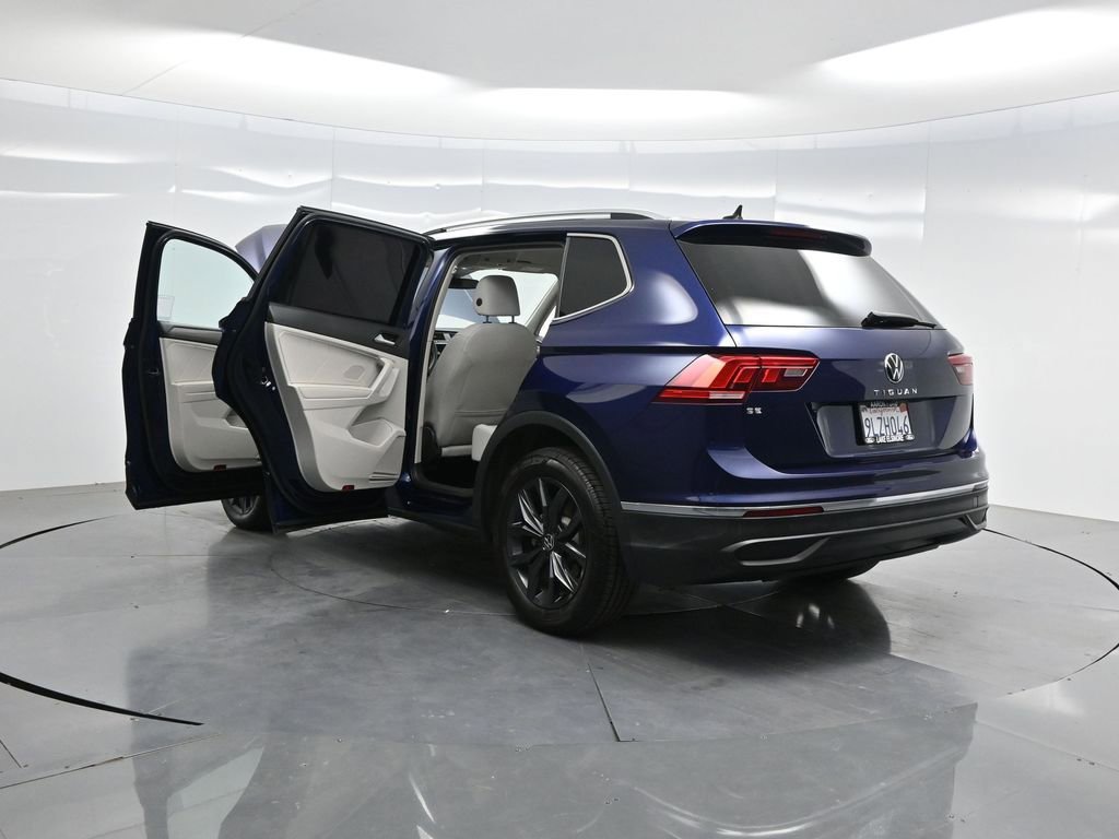 Used 2024 Volkswagen Tiguan SE image 41