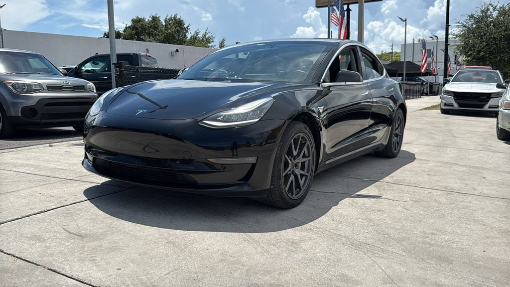 Used 2019 Tesla Model 3 Mid Range RWD image 10