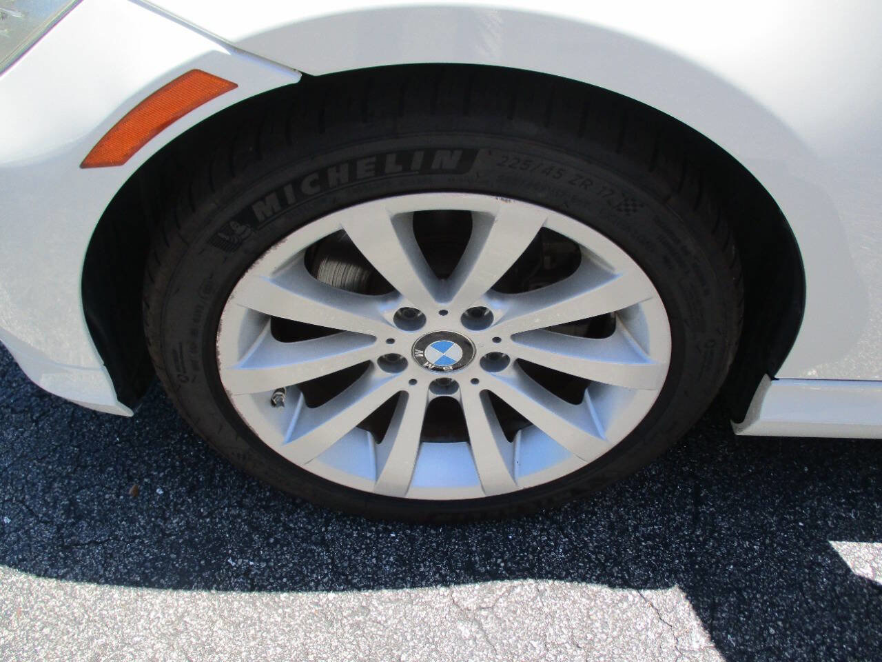 Used 2011 BMW 328i Sedan RWD image 29