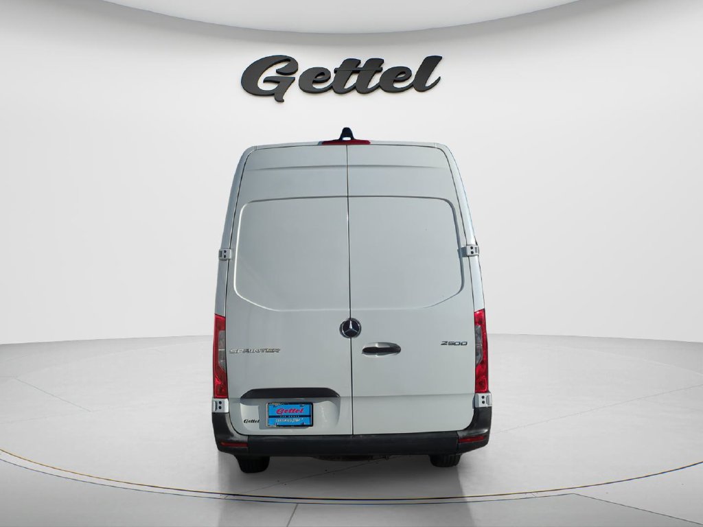 Used 2025 Mercedes-Benz Sprinter 2500 image 6