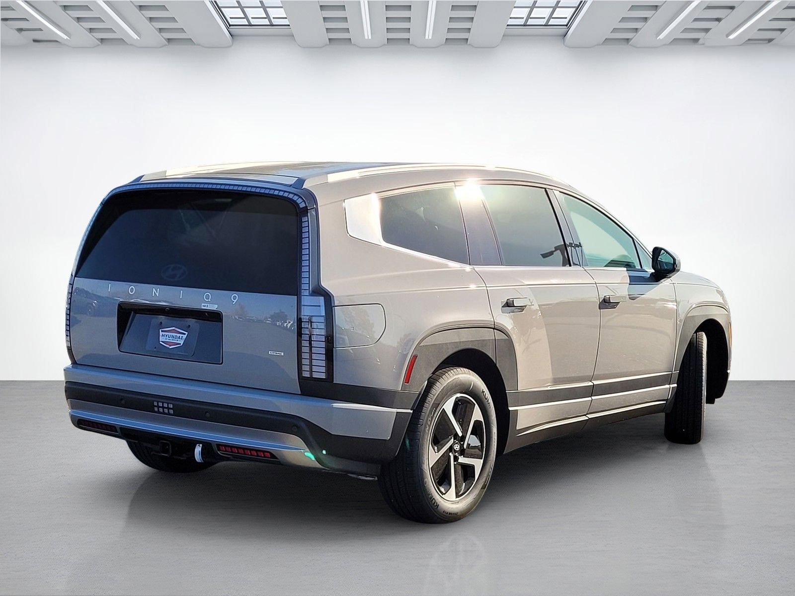 New 2026 Hyundai Ioniq 9 SEL image 5