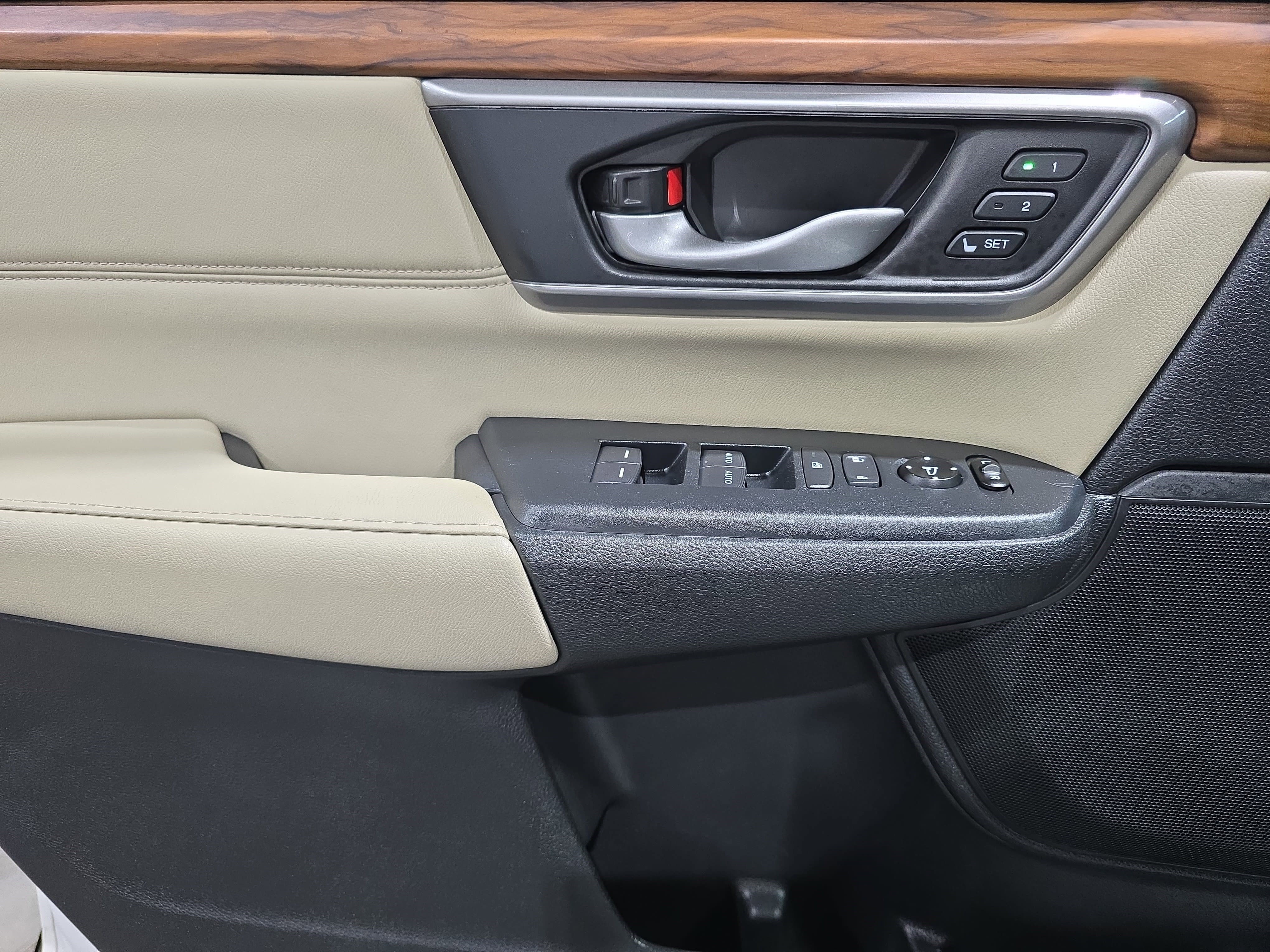 Certified 2020 Honda CR-V Touring image 24