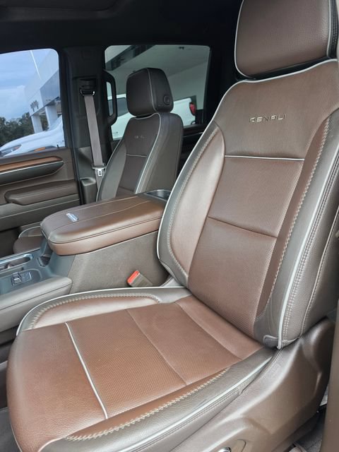 Used 2024 GMC Sierra 2500 Denali w/ Denali Reserve Package AWD/4WD image 17