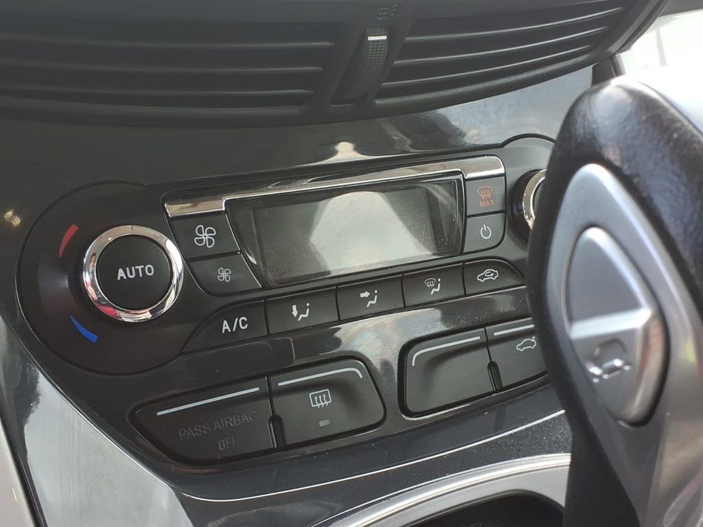 Used 2013 Ford C-MAX SEL FWD image 12