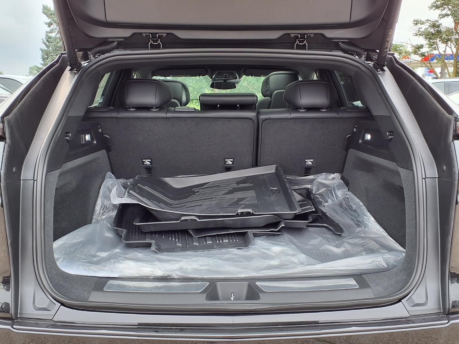 New 2027 Cadillac Lyriq Sport w/ LPO, Floor Liner Package AWD/4WD image 8