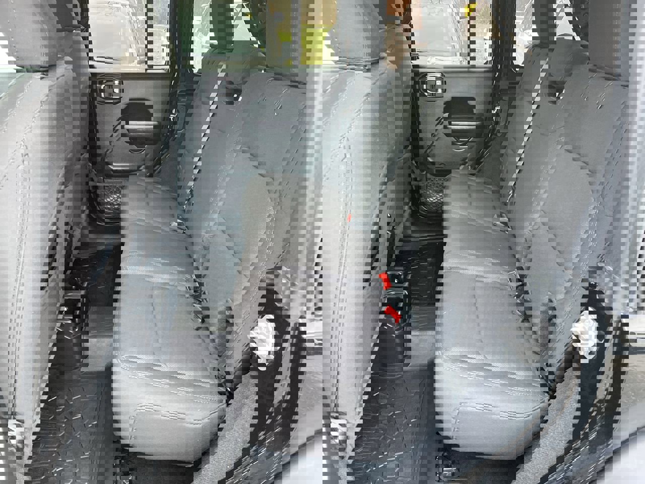 Used 2023 Jeep Wrangler Sport S image 32