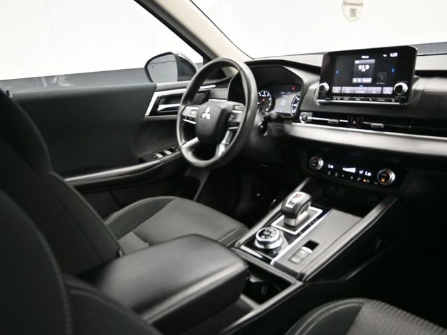 Used 2022 Mitsubishi Outlander ES AWD/4WD image 18