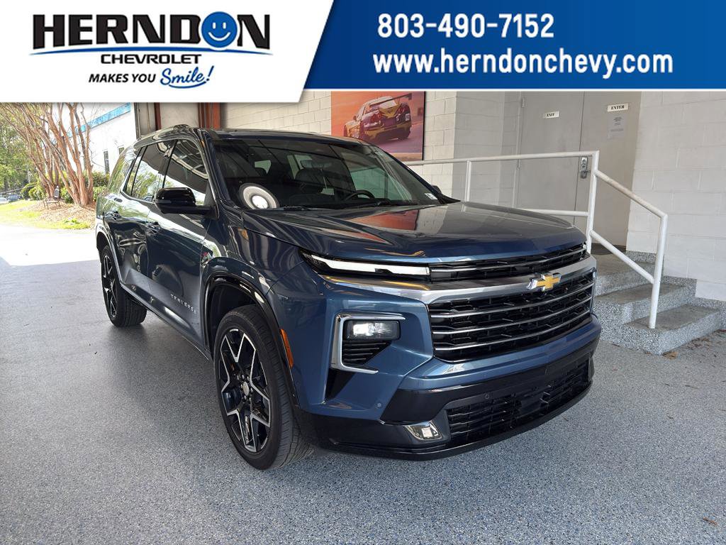 Used 2025 Chevrolet Traverse High Country image 1