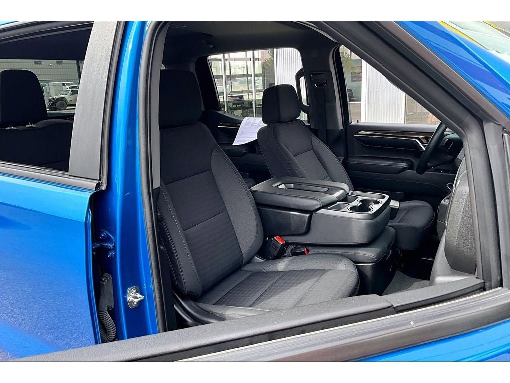 Used 2023 Chevrolet Silverado 1500 LT AWD/4WD image 8