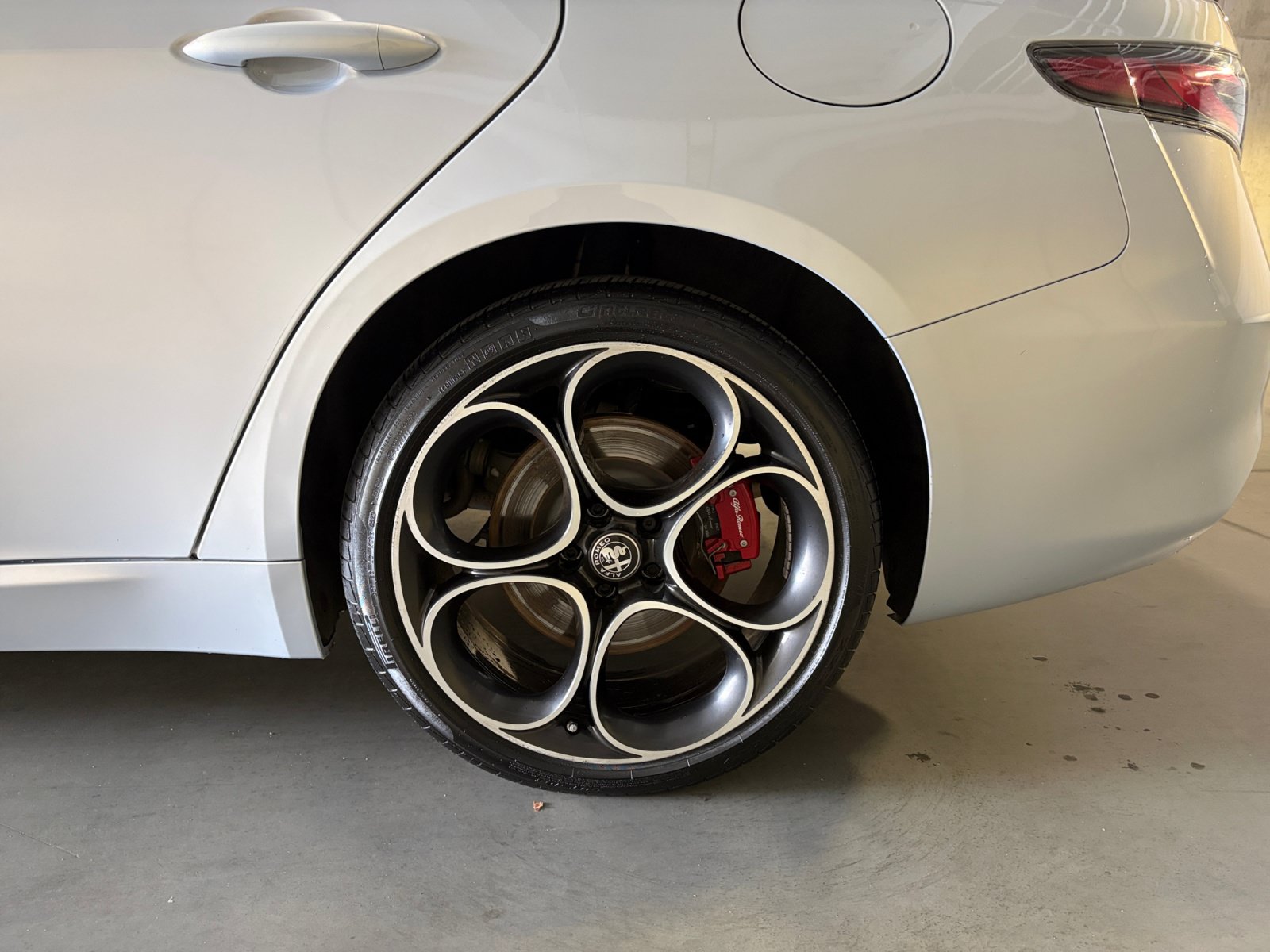 Used 2024 Alfa Romeo Giulia Ti AWD/4WD image 20