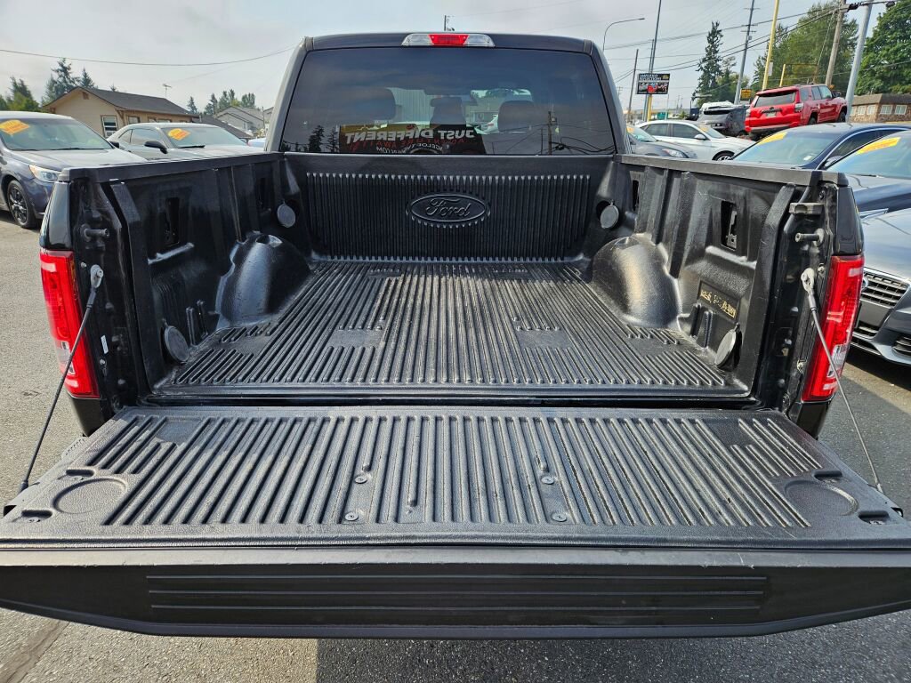 Used 2016 Ford F150 XLT image 10