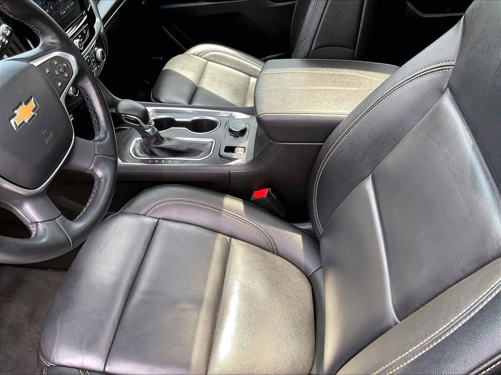 Used 2023 Chevrolet Traverse LT w/ LT Premium Package AWD/4WD image 21