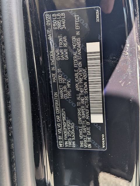 Used 2023 Volvo XC90 B6 Plus image 11