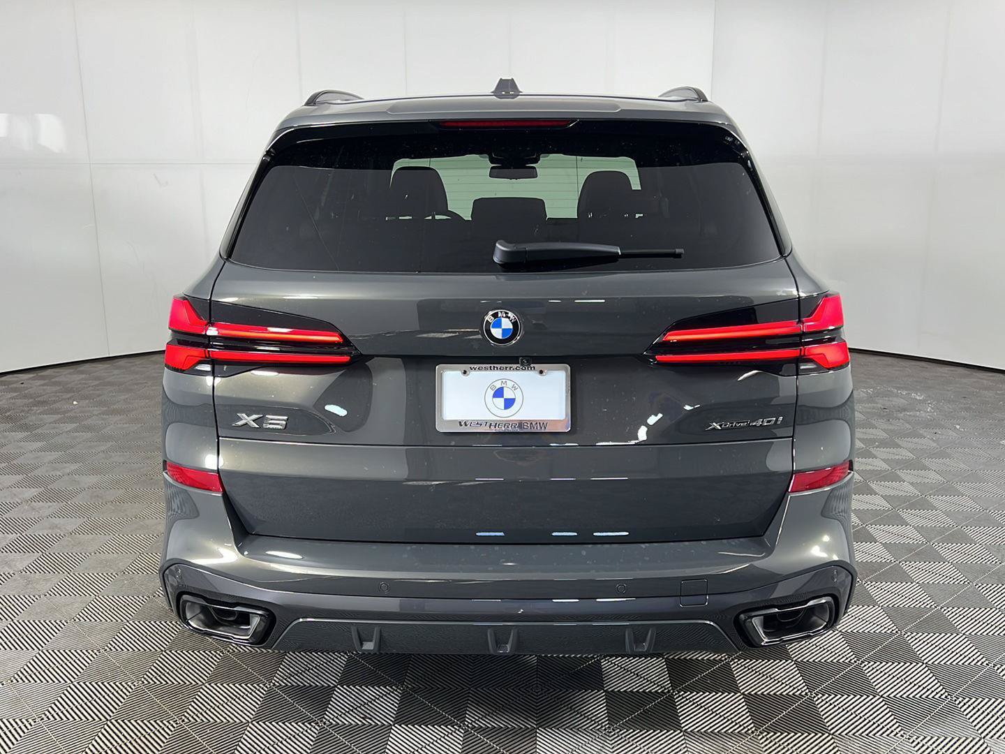 New 2026 BMW X5 xDrive40i w/ M Sport Package AWD/4WD image 3
