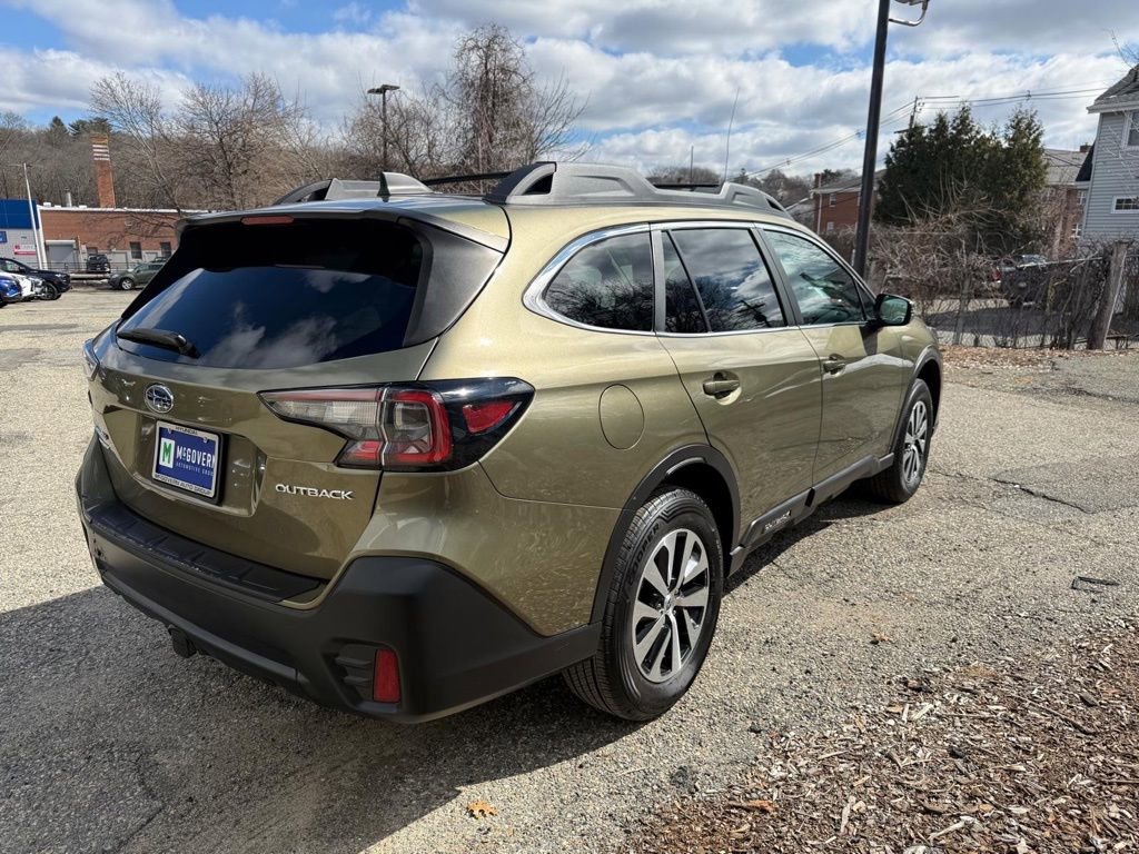 Used 2022 Subaru Outback Premium image 6