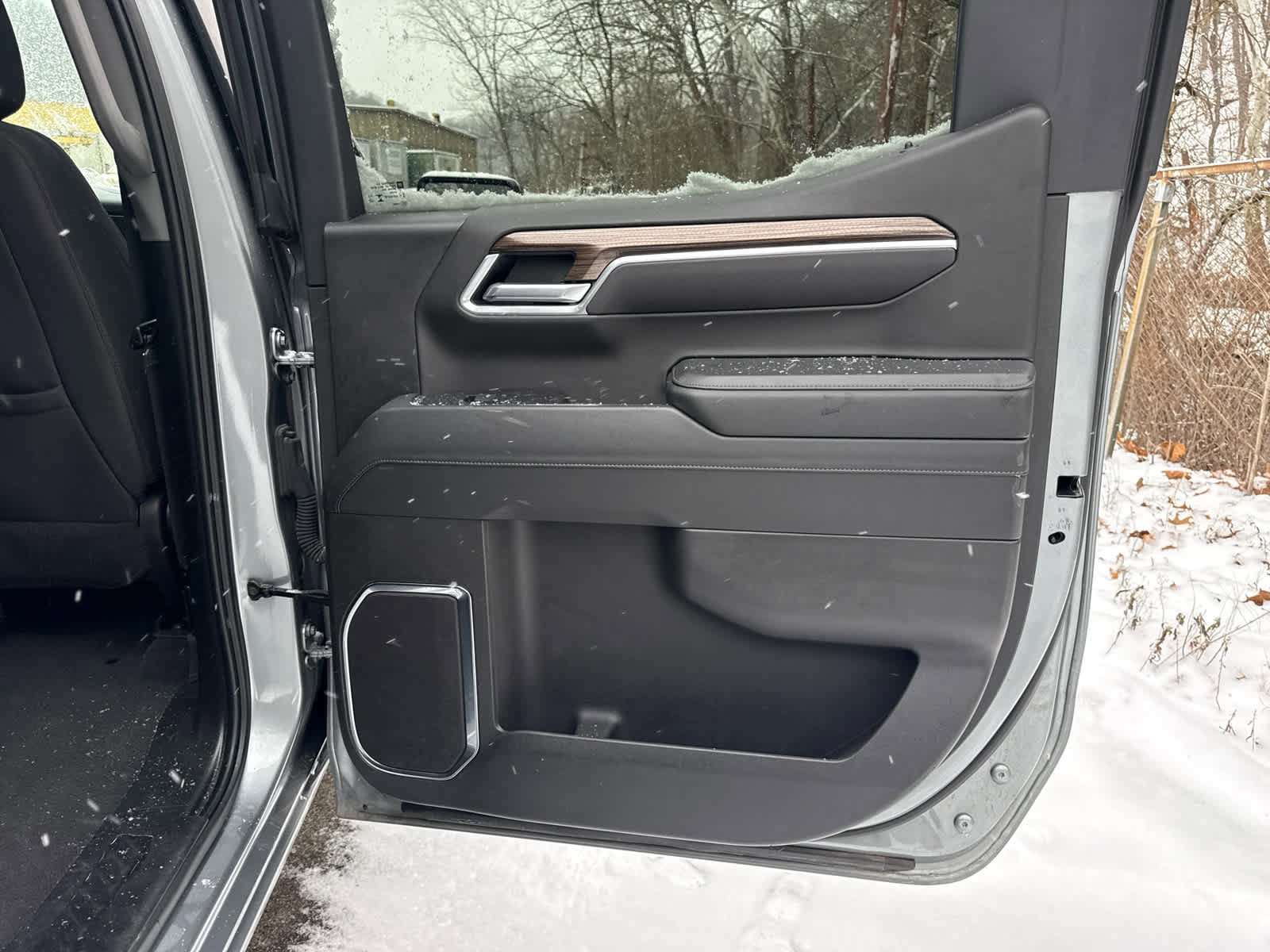 Used 2025 Chevrolet Silverado 1500 LT image 22