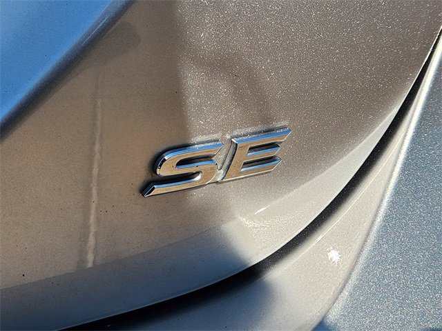 Used 2024 Toyota Camry SE image 12