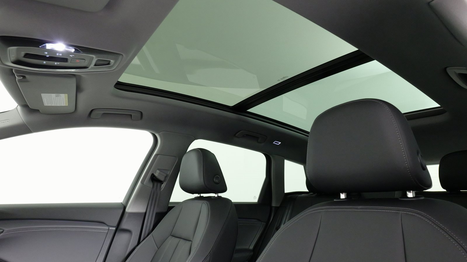 Used 2025 Audi Q6 e-tron Premium image 36